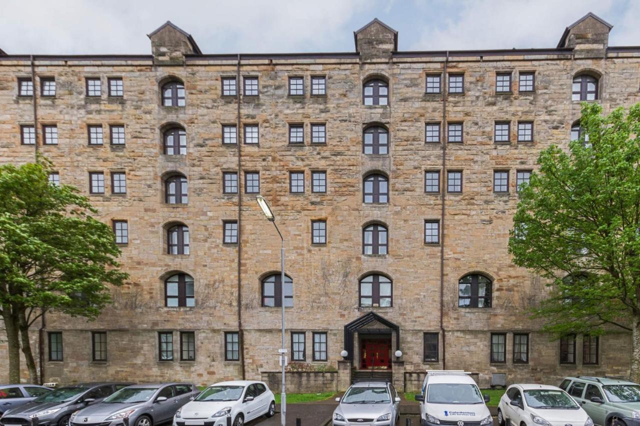 Stunning 2 Bed Merchant City Apartment With Residents Parking Glasgow Eksteriør bilde