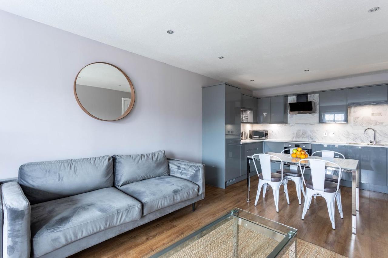 Stunning 2 Bed Merchant City Apartment With Residents Parking Glasgow Eksteriør bilde